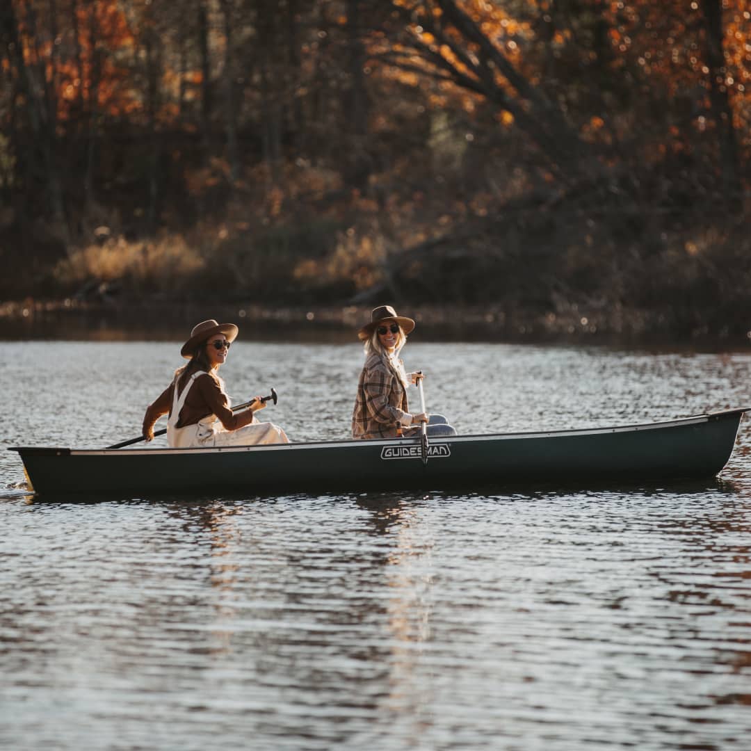 Amanda and Taryn in a canoe on the water